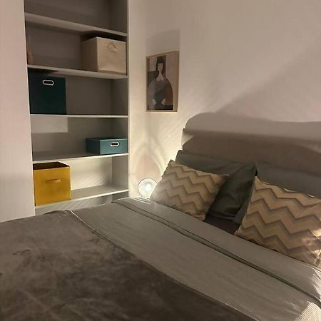 Stylish Renovated Apartment In Chiado Lissabon Exterior foto