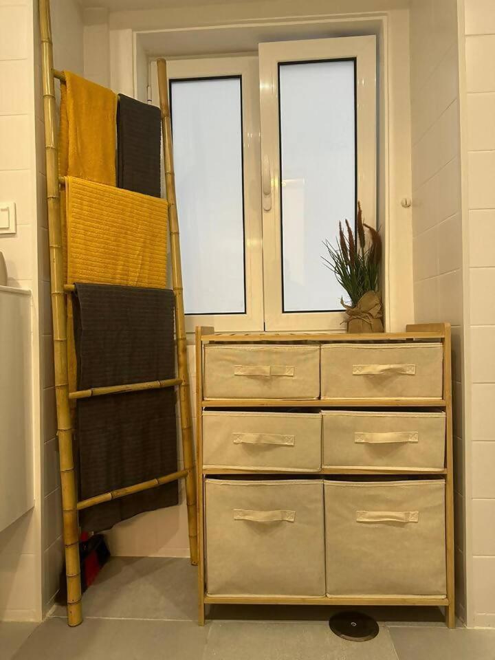 Stylish Renovated Apartment In Chiado Lissabon Exterior foto