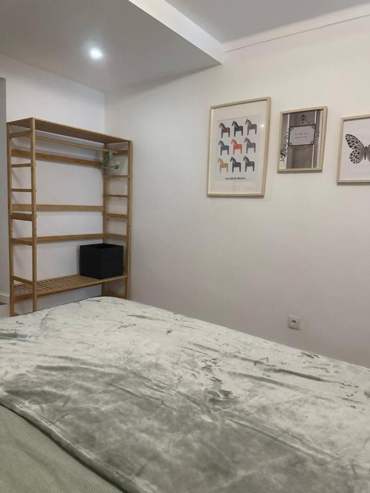 Stylish Renovated Apartment In Chiado Lissabon Exterior foto